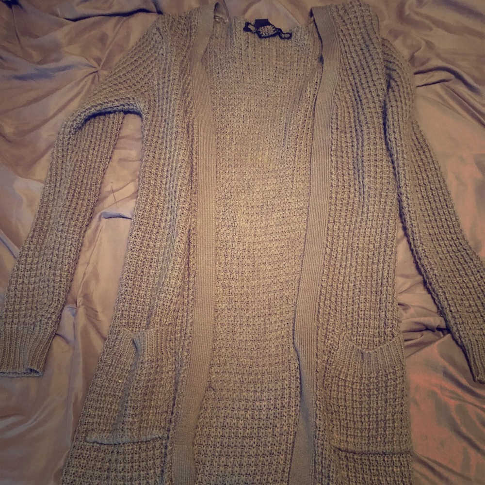 Gray dusted knit sweater